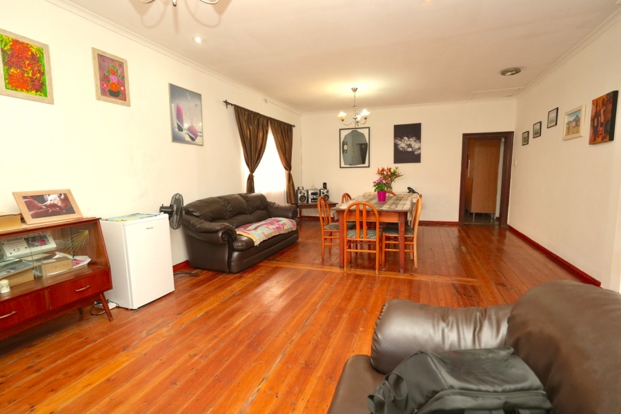 4 Bedroom Property for Sale in Wynberg Western Cape